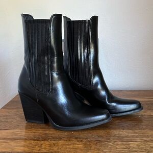 Size 5 Chinese Laundry Black Alt Cowboy Boots
